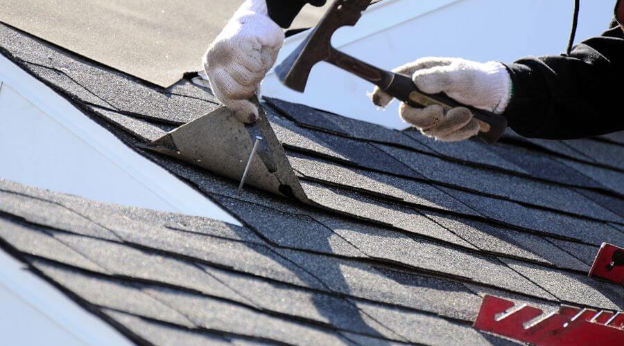 Professional gutter cleaning in Starr, SC